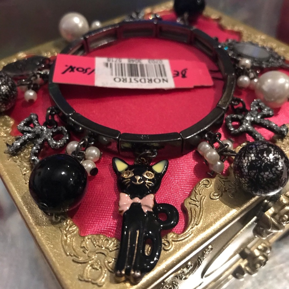 Betsey Johnson black cat kitten vanity bow pewter charm bracelet vintage stretch